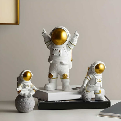 Astronaut Spaceman Statue Ornament Desktop Figurine Décor Set of 3 – Golden